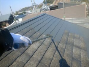 屋根塗り替え工事の施工途中